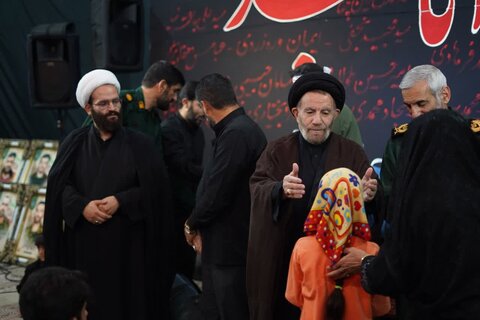 تصاویر مراسم یادبود اربعین شهدای جنگ تحمیلی ۱۲ روزه بد حضور نماینده ولی فقیه در استان لرستان