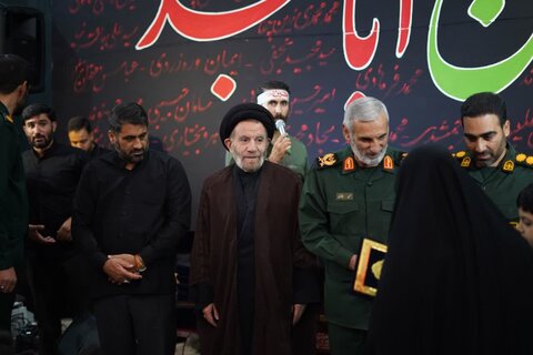 تصاویر مراسم یادبود اربعین شهدای جنگ تحمیلی ۱۲ روزه بد حضور نماینده ولی فقیه در استان لرستان