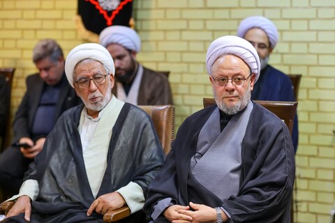 تصاویر | دیدار جمعی از مدیران و مسئولان استان با نماینده ولی فقیه در آذربایجان شرقی