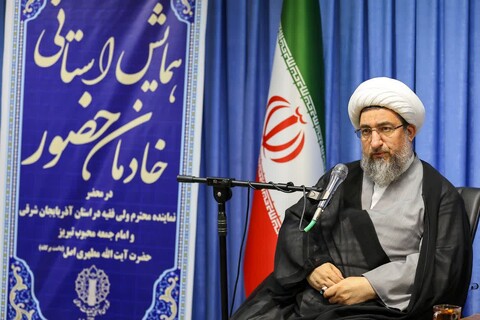 تصاویر | دیدار جمعی از مدیران و مسئولان استان با نماینده ولی فقیه در آذربایجان شرقی