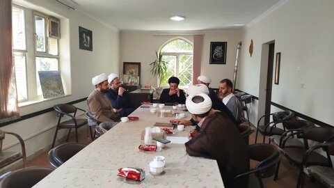 تصاویر/جلسه شورای معاونین حوزه علمیه همدان برگزار شد.