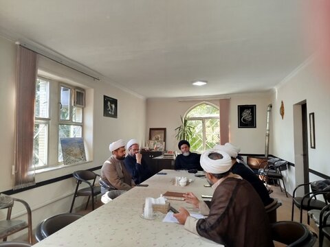 تصاویر/جلسه شورای معاونین حوزه علمیه همدان برگزار شد.