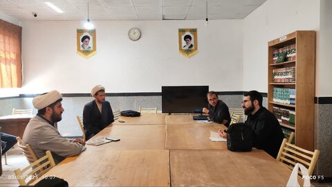 تصاویر/ جلسات دفاع تحقیق پایانی طلاب پایه ششم شهرستان اسد آباد