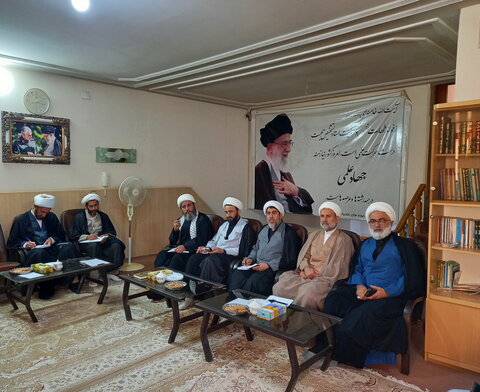 تصاویر/ نشست مدیران مدارس علمیه منطقه کاشان