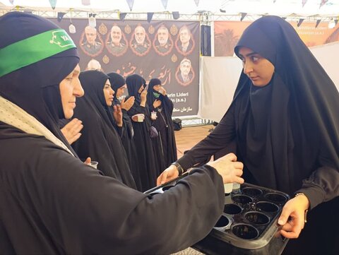 تصاویر/ تردد زوار کشورهای حوزه قفقاز از مرز بازرگان