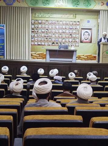 تصاویر/ نشسست تبیین ائمه جماعات شهرستان ارومیه با موضوع تحلیل جنگ 12 روزه