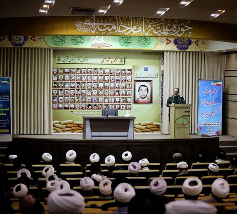 تصاویر/ نشسست تبیین ائمه جماعات شهرستان ارومیه با موضوع تحلیل جنگ 12 روزه