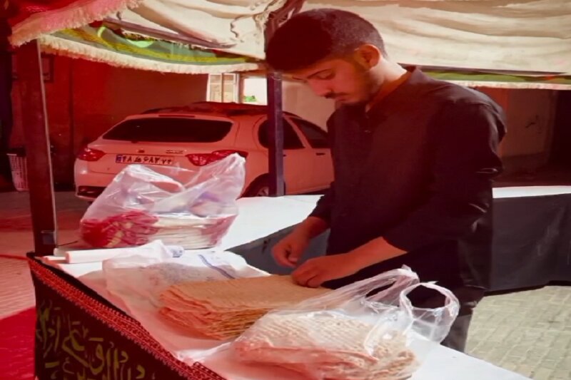 موکب علمدار شهرک حافظیه کرمانشاه میزبان زائران اربعین حسینی(ع) شد+ عکس