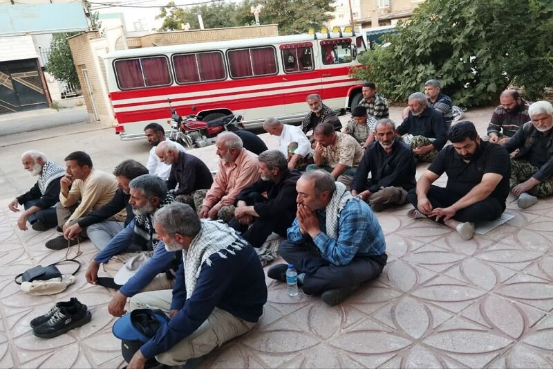 مدرسه علمیه فاطمه‌الزهرا(س) دالاهو میزبان زائران پیاده‌رو تبریزی شد+عکس