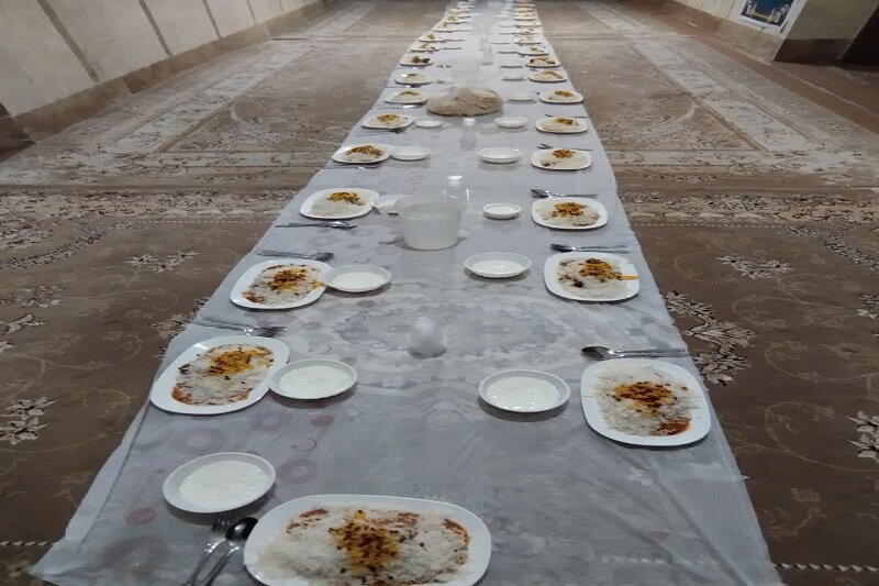 مدرسه علمیه فاطمهالزهرا(س) دالاهو میزبان زائران پیادهرو تبریزی شد+عکس