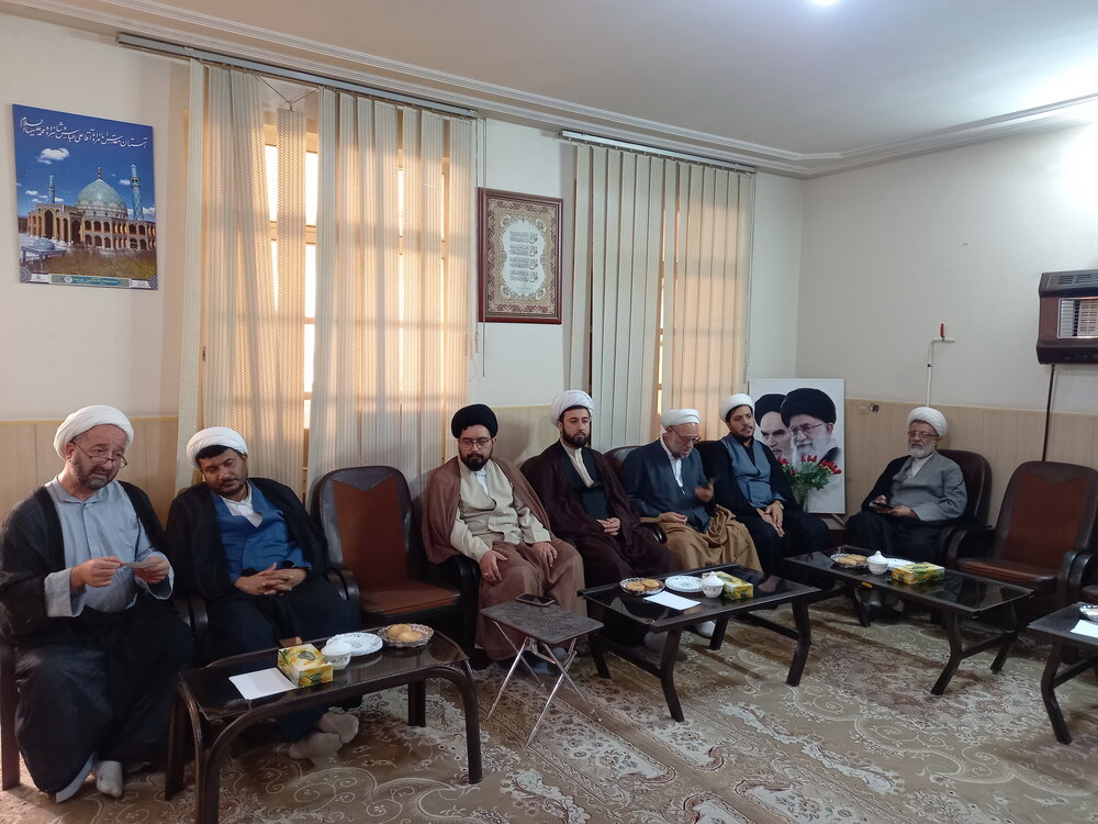 نشست مدیران مدارس علمیه منطقه کاشان برگزار شد