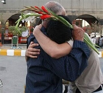 آزادی دو زندانی مالی در قم با مشارکت خادمیاران رضوی کانون فردوس