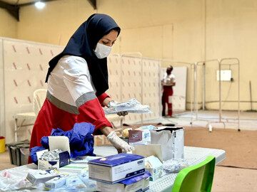 استقرار درمانگاه موقت هلال احمر استان بوشهر در کربلای معلی