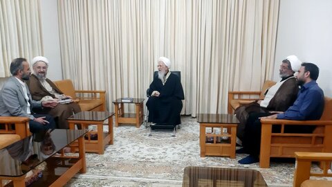 L'ayatollah Javadi Amoli critique les médias arrogants