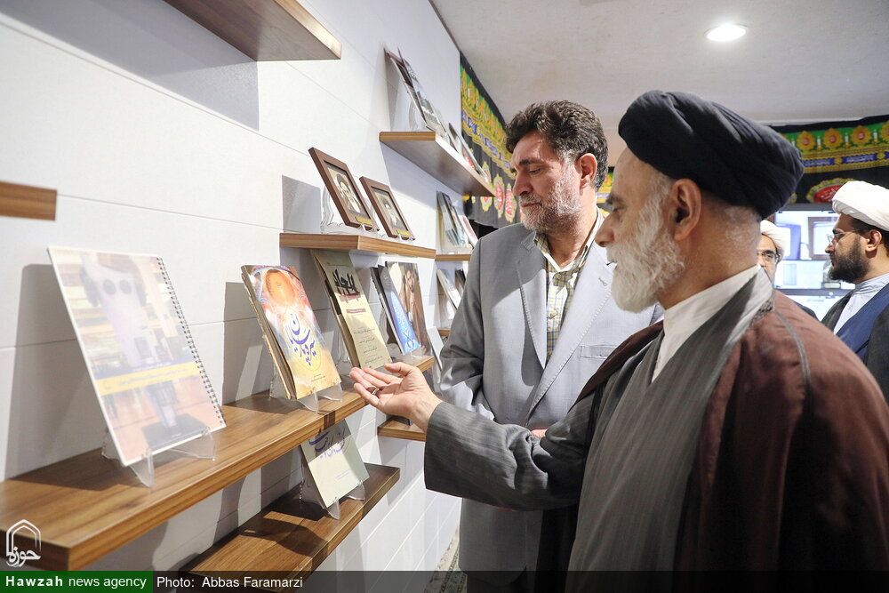 Top Culture Official Visits Hawzah News Agency Ahead of Journalist Day