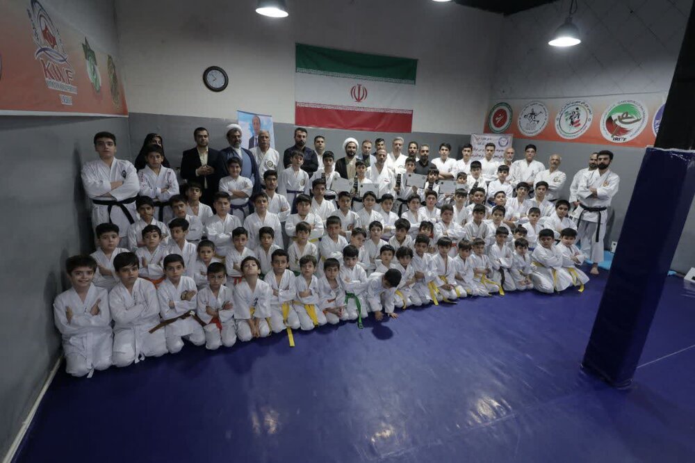 تصاویر/ مراسم بیعت با امام زمان(عج) به همت مجموعه شیتوریو سی‌فوکان استان تهران