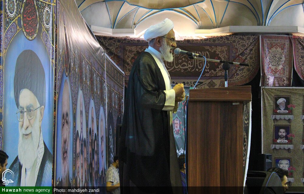 بهبرکت خون شهیدان، آیندهای روشن در انتظار جهان اسلام است