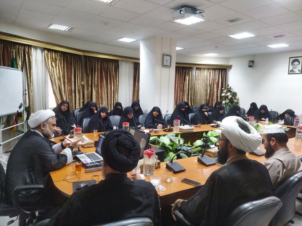 نشست تخصصی مهدویت و اربعین در مشهد