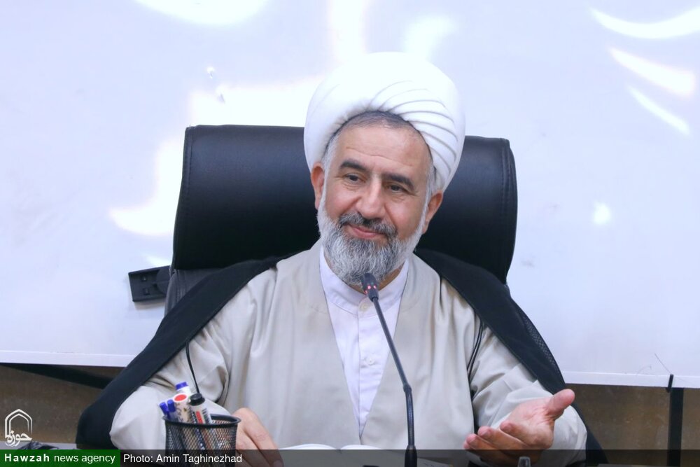 تصاویر/ برگزاری نشست بصیرتی مدیران، اساتید و کادر مدارس علمیه شهرستان یزد