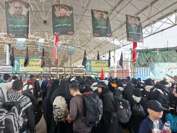 تصاویر/ تردد صبح امروز زائران اربعین حسینی(ع) از پایانه مرزی مهران