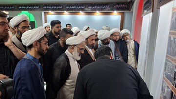 تصاویر/ بازدید نماینده ولی فقیه در سپاه از تربتخانه امام حسین(ع) کرمان