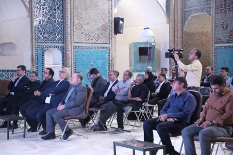 حوزه/ رونمایی از مستند اربعین آفتاب در یزد