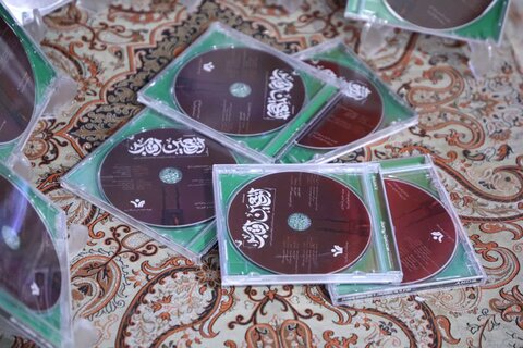 حوزه/ رونمایی از مستند اربعین آفتاب در یزد