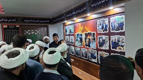 تصاویر/ بازدید نماینده ولی فقیه در سپاه از تربتخانه امام حسین(ع) کرمان