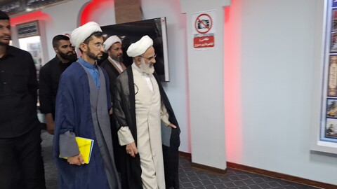 تصاویر/ بازدید نماینده ولی فقیه در سپاه از تربتخانه امام حسین(ع) کرمان