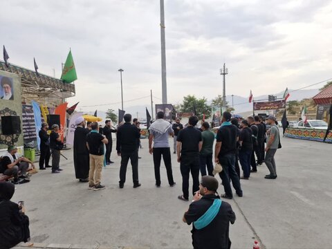 تصاویر/ استمرار تردد زوار کشورهای آذربایجان و گرجستان از مرز بازرگان