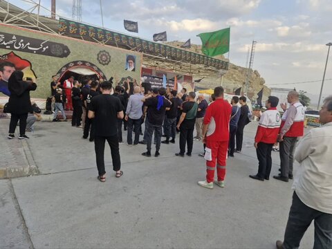 تصاویر/ استمرار تردد زوار کشورهای آذربایجان و گرجستان از مرز بازرگان