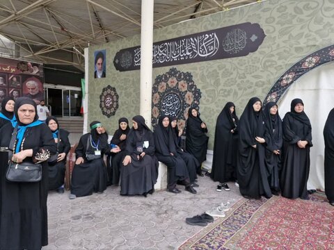 تصاویر/ استمرار تردد زوار کشورهای آذربایجان و گرجستان از مرز بازرگان