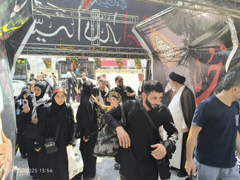 تصاویر/ استمرار تردد زوار کشورهای آذربایجان و گرجستان از مرز بازرگان