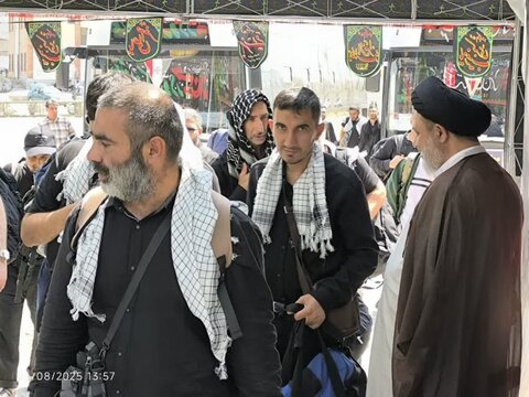 تصاویر/ استمرار تردد زوار کشورهای آذربایجان و گرجستان از مرز بازرگان