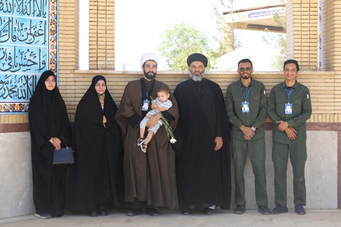 تصاویر/ مزار شهدای خبرنگار به دست مسئولین حوزه علمیه استان یزد غبار روبی و عطرافشانی شد