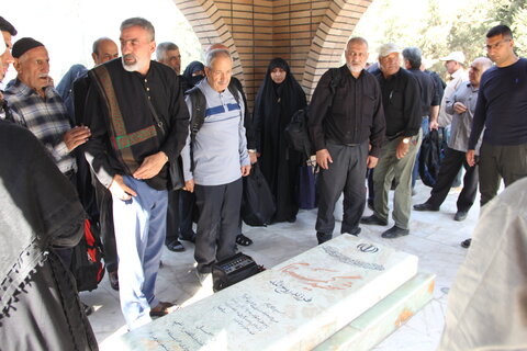 تصاویر/تجدید بیعت خادمین موکب سنگرسازان بی سنگر حسینی استان مرکزی با شهدا