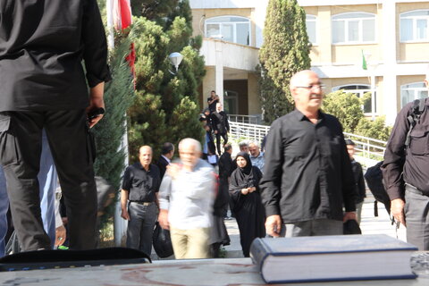 تصاویر/تجدید بیعت خادمین موکب سنگرسازان بی سنگر حسینی استان مرکزی با شهدا