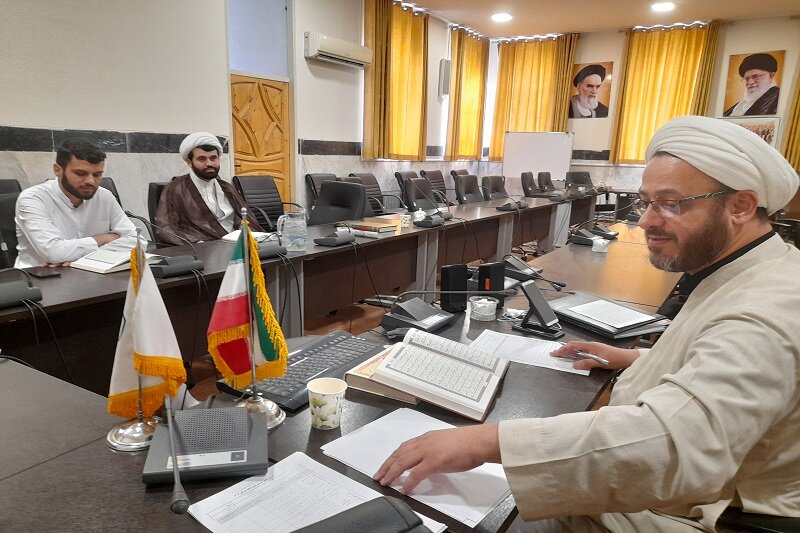 برگزاری آزمون پایش اساتید قرآنی در مدارس علمیه کرمانشاه+عکس