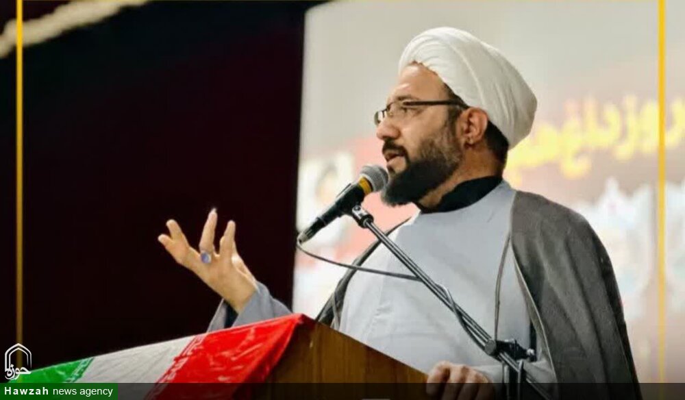 ایران علمدار تمدن نوین اسلامی در برابر تمدن منحط غرب است