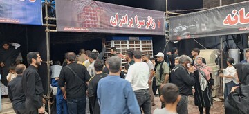 فیلم| موکب جوانان حسینی گچساران؛ خدماتی فراتر از انتظار برای زائران اربعین