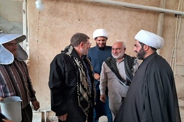 بازدید امام جمعه گیلان‌غرب از مواکب خدمت‌رسان در مرز خسروی+عکس