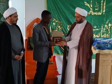 شاهدی زنده از به ثمرنشستن میوه درخت انقلاب اسلامی در ۳۵ کشور جهان+تصاویر