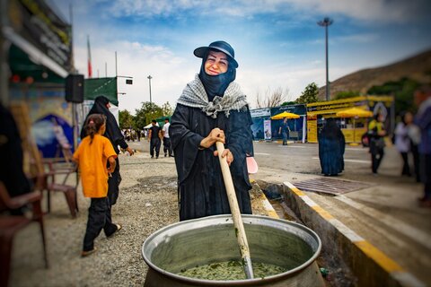 تصاویر/ تردد زائرین از مرز تمرچین