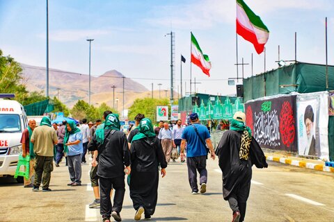 تصاویر/ تردد زائرین از مرز تمرچین