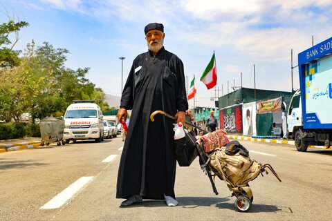 تصاویر/ تردد زائرین از مرز تمرچین