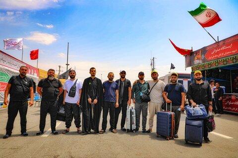 تصاویر/ تردد زائرین از مرز تمرچین