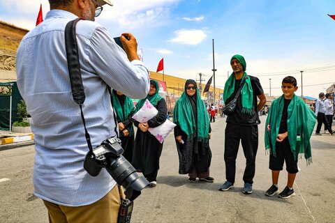 تصاویر/ تردد زائرین از مرز تمرچین