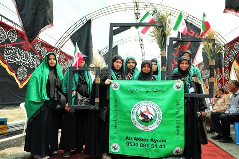 تصاویر/ تردد زائرین از مرز تمرچین