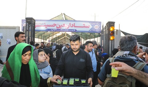 تصاویر/ عبور زائران اربعین حسینی از مرز شلمچه