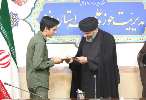 تقدیر از خبرنگاران و کادر نمایندگی خبرگزاری رسمی حوزه در استان یزد